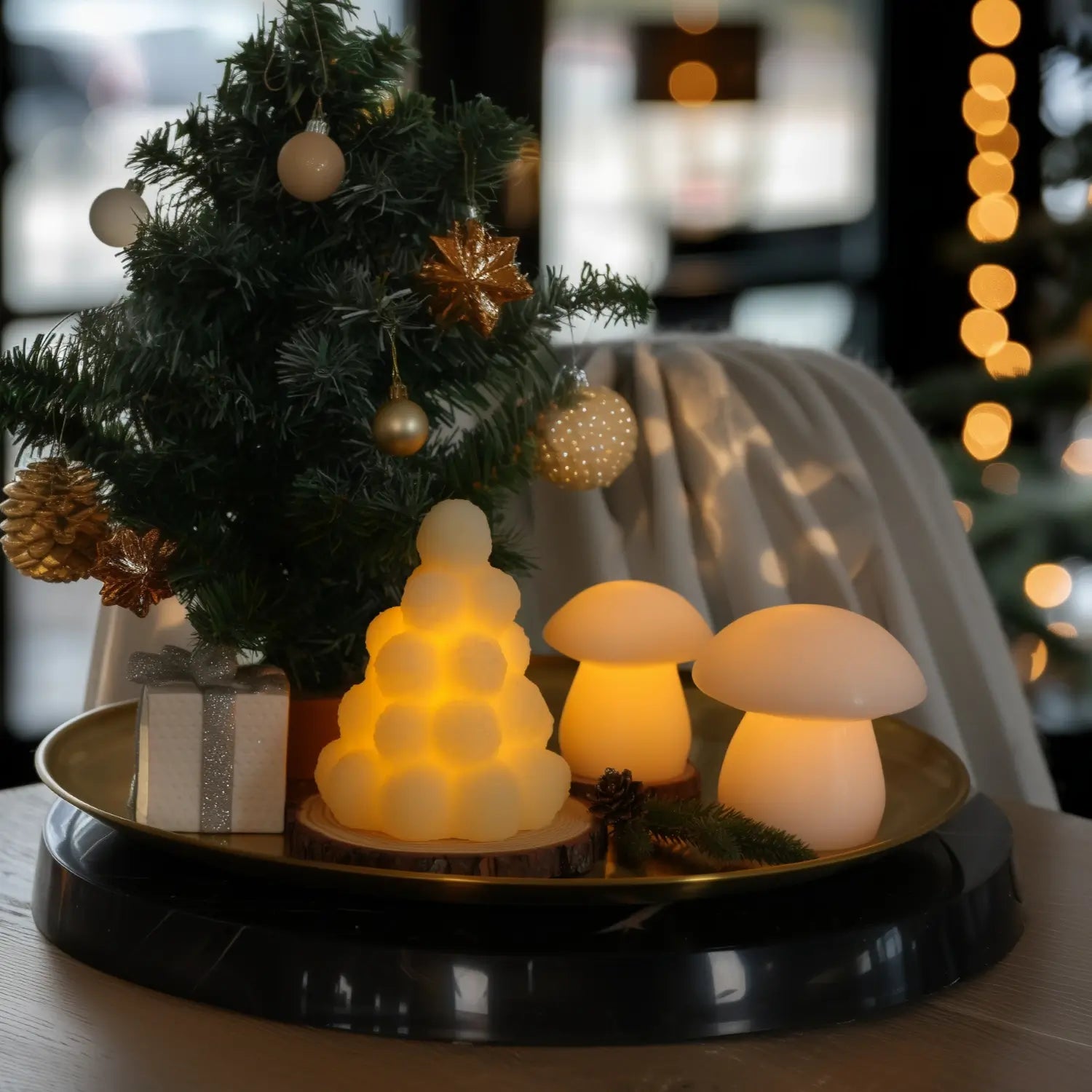 Snowy Snuggle Tree Candle – 4.9" Width