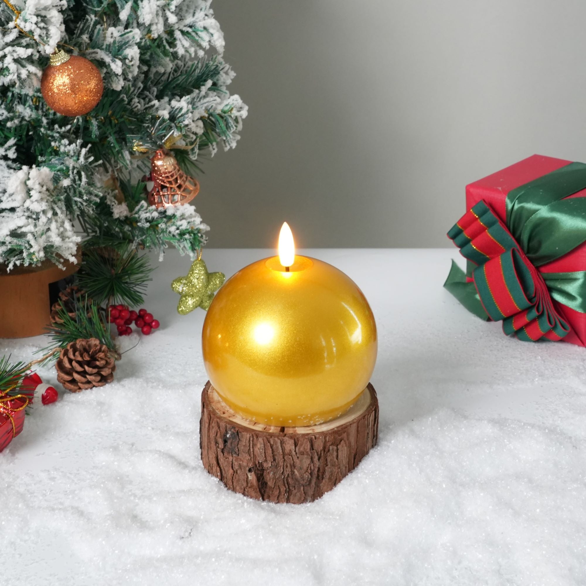 Shiny Sphere Candle
