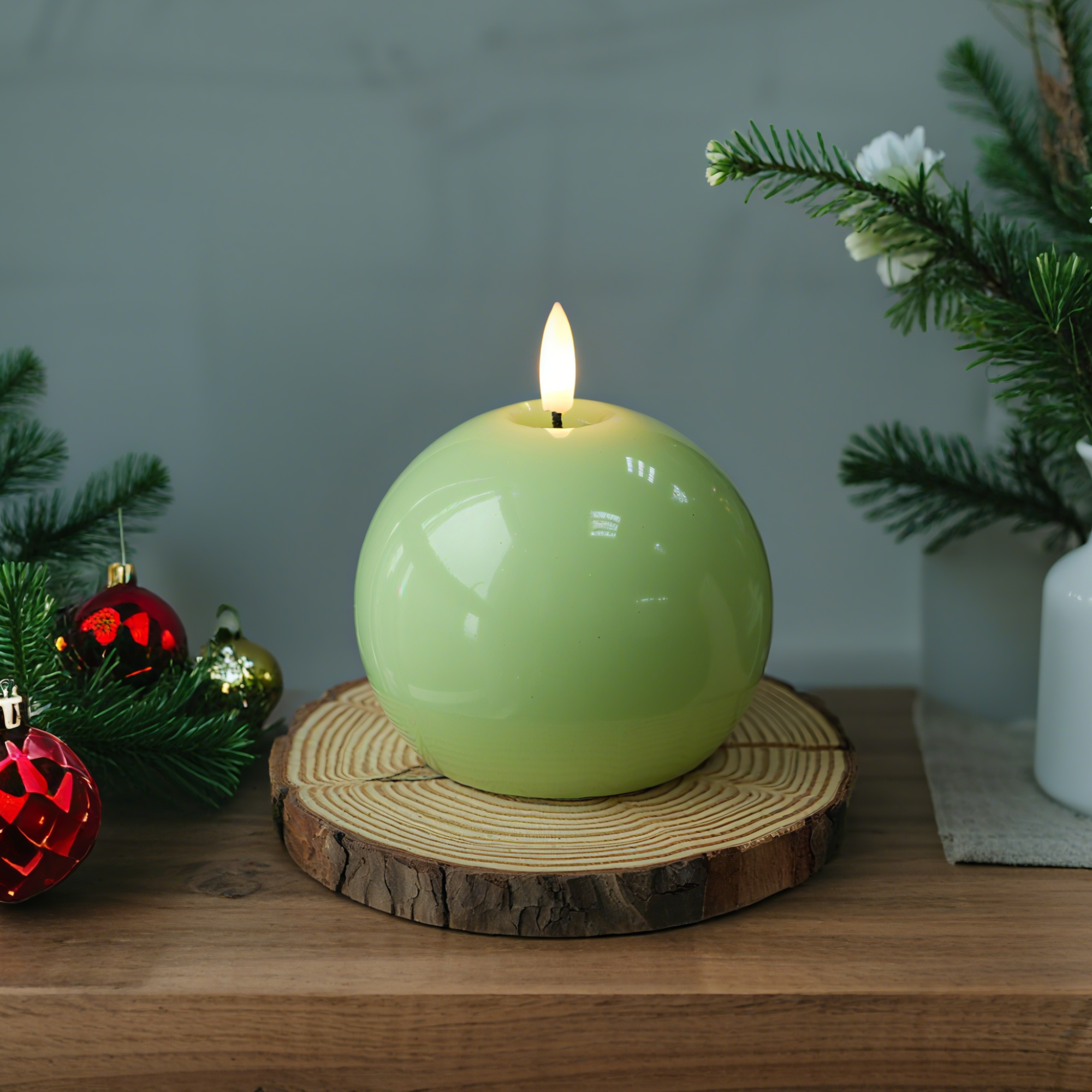 Shiny Sphere Candle